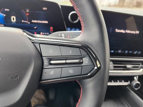 Used 2024 Chevrolet Equinox EV RS image 17