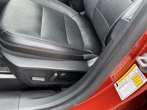 Used 2020 Ford Escape Titanium AWD/4WD image 21
