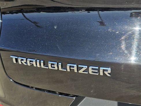 Used 2021 Chevrolet TrailBlazer LT image 7