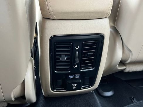 Used 2020 Jeep Grand Cherokee Limited AWD/4WD image 35
