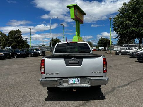 Used 2018 Nissan Frontier SV AWD/4WD image 4