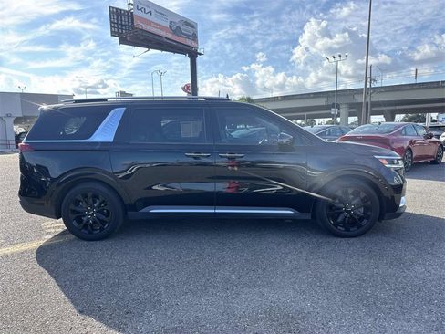 Certified 2022 Kia Carnival SX image 7