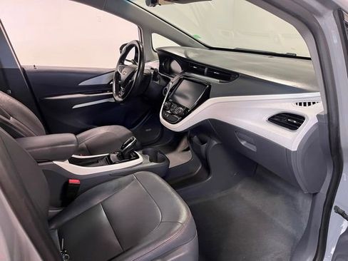 Used 2020 Chevrolet Bolt Premier w/ Infotainment Package image 11