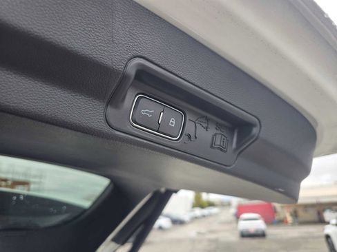 Used 2025 Ford Explorer ST image 21