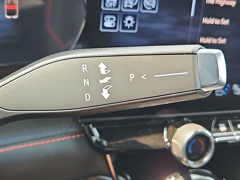 New 2025 Chevrolet Blazer EV RS image 10