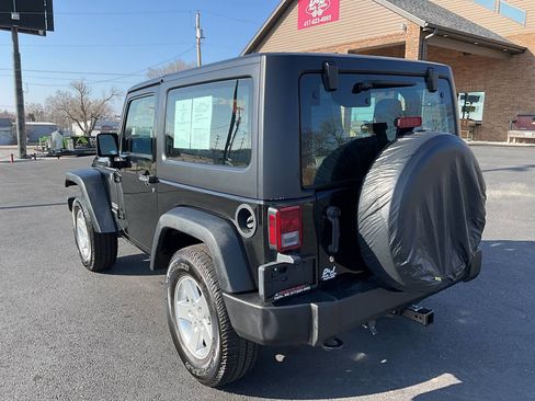 Used 2018 Jeep Wrangler Sport image 3