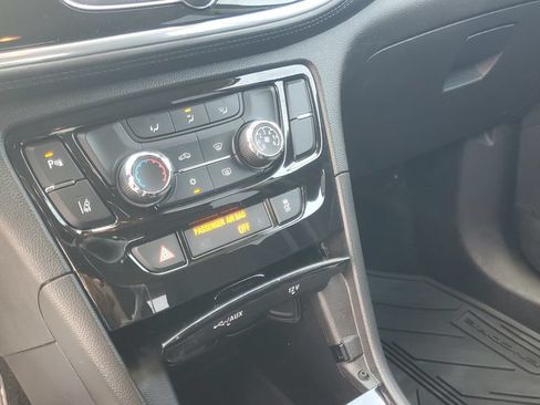 Used 2021 Buick Encore Preferred w/ Safety Package II FWD image 20