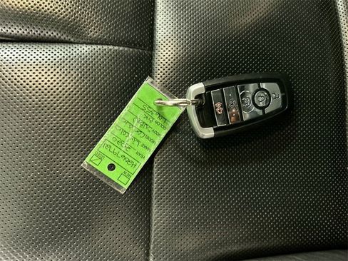 Used 2020 Lincoln Corsair Reserve w/ Equipment Group 202A image 11