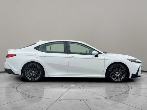 Certified 2025 Toyota Camry SE FWD image 7