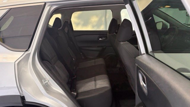 Used 2025 Nissan Rogue SV AWD/4WD image 26