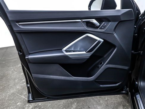 Used 2021 Audi Q3 2.0T Premium image 20