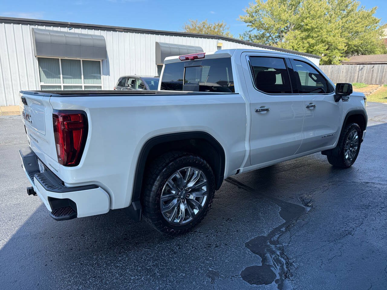 Used 2024 GMC Sierra 1500 Denali AWD/4WD image 8