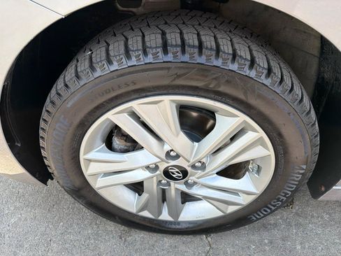 Used 2020 Hyundai Elantra SEL w/ Cargo Package (C1) FWD image 17