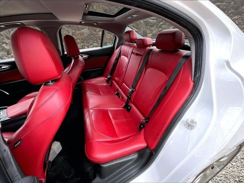 Used 2019 Alfa Romeo Giulia Ti image 23