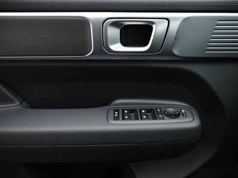 New 2026 Hyundai Santa Fe SE image 8