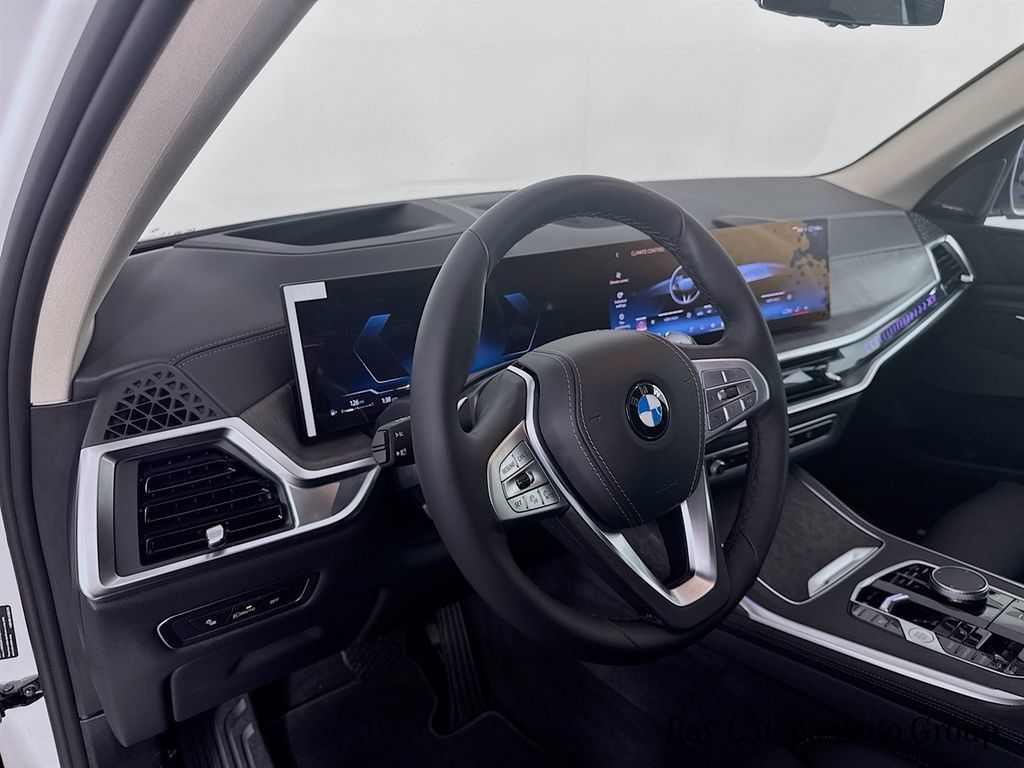 Used 2026 BMW X7 xDrive40i w/ Premium Package AWD/4WD image 9