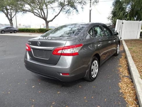 Used 2015 Nissan Sentra S image 10