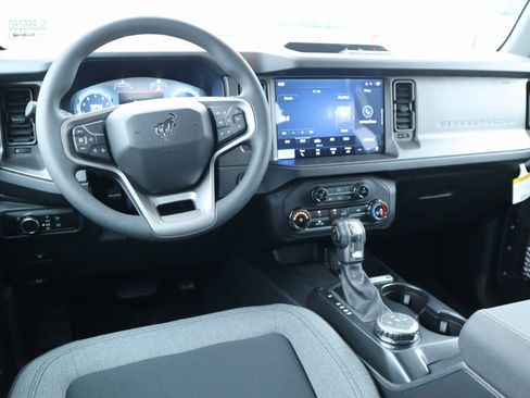 New 2025 Ford Bronco 4-Door image 2