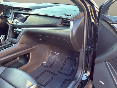 Certified 2023 Cadillac XT5 Premium Luxury w/ LPO, Floor Liner Package image 10