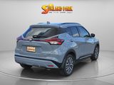 Used 2023 Nissan Kicks SR image 4