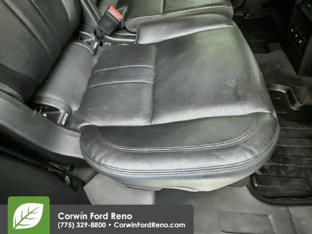 Used 2019 Land Rover Discovery Sport HSE AWD/4WD image 32