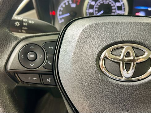 Used 2022 Toyota Corolla LE FWD image 18