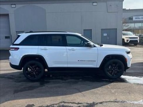 New 2026 Jeep Grand Cherokee Limited image 30