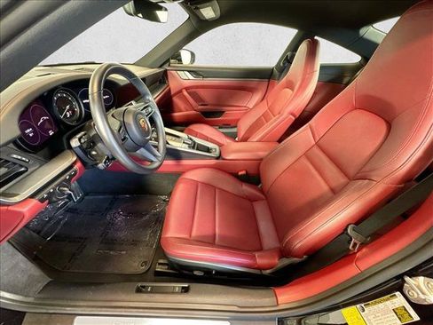 Certified 2024 Porsche 911 Carrera w/ Premium Package RWD image 5