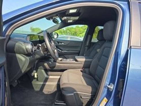 Used 2025 Chevrolet Equinox LT FWD image 6