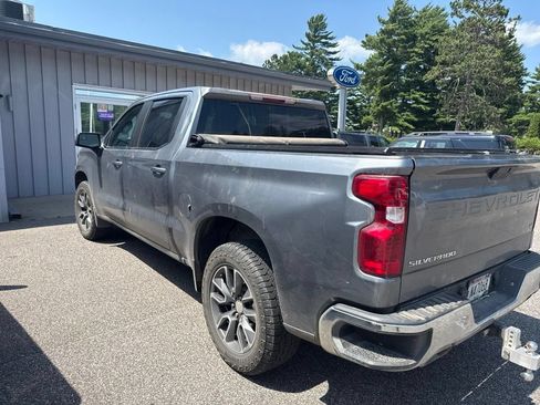 Used 2021 Chevrolet Silverado 1500 LT AWD/4WD image 2