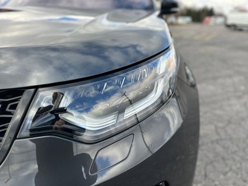 Used 2020 Land Rover Discovery HSE image 9