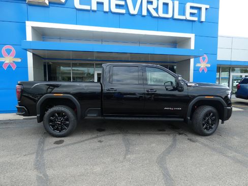 New 2026 GMC Sierra 3500 AT4 w/ AT4 Premium Plus Package AWD/4WD image 2
