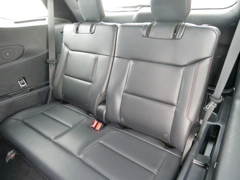 Certified 2025 Ford Explorer ST-Line w/ ST-Line Street Pack image 21