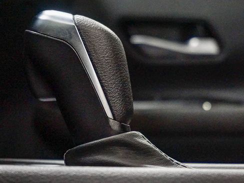 Used 2025 Nissan Kicks SV image 19