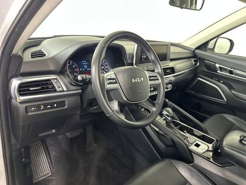 Used 2022 Kia Telluride S image 13