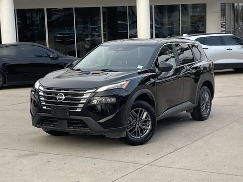 Used 2024 Nissan Rogue S image 9