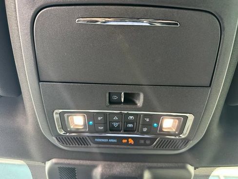 Used 2023 Ford F150 Lariat w/ Equipment Group 502A High AWD/4WD image 33