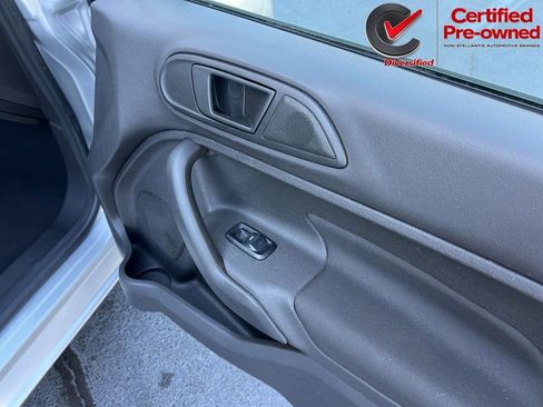 Used 2019 Ford Fiesta SE FWD image 25