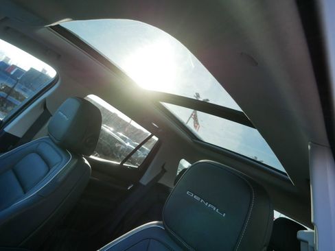 New 2026 GMC Terrain Denali w/ LPO, Floor Liner Package image 6