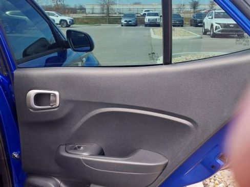 Certified 2023 Hyundai Venue SEL image 22