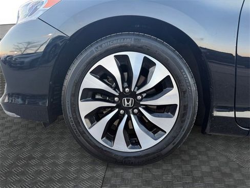 Used 2017 Honda Accord EX-L image 13