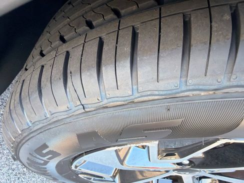 Used 2025 Kia Sportage EX FWD image 35