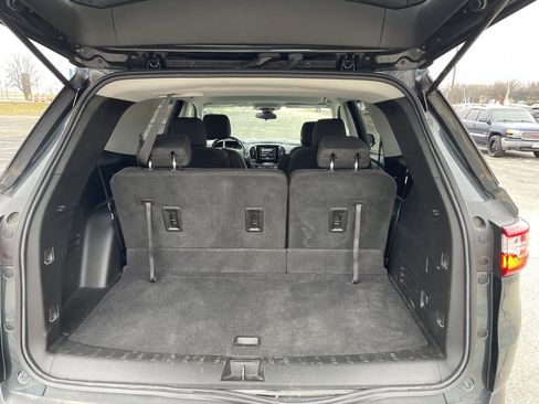 Used 2020 Chevrolet Traverse LT image 17