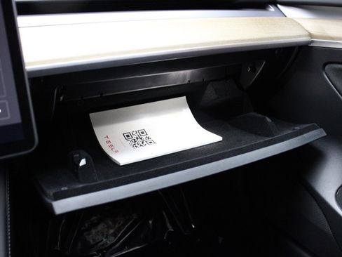 Used 2023 Tesla Model 3 Standard Range image 23