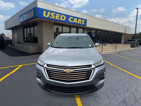 Used 2023 Chevrolet Traverse High Country w/ LPO, Floor Liner Package AWD/4WD image 3