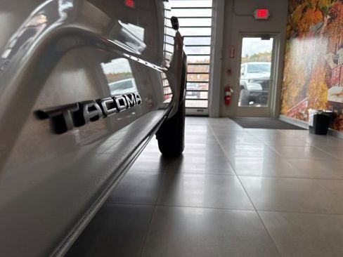 Used 2024 Toyota Tacoma TRD Off-Road image 14