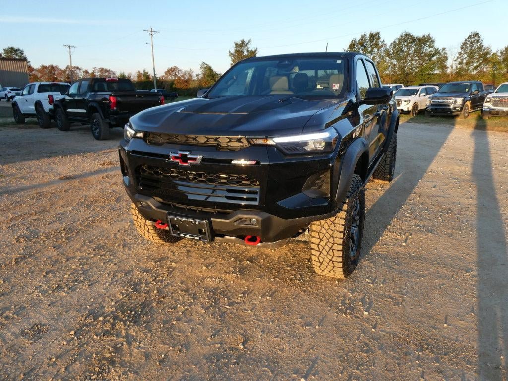 New 2026 Chevrolet Colorado ZR2 w/ Technology Package AWD/4WD image 9