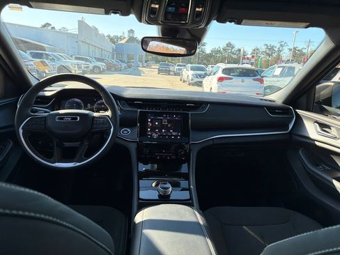 Used 2024 Jeep Grand Cherokee L Laredo w/ Trailer Tow Package image 17