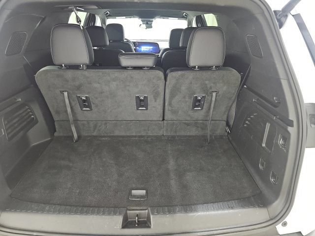 Used 2025 Chevrolet Traverse LT AWD/4WD image 5