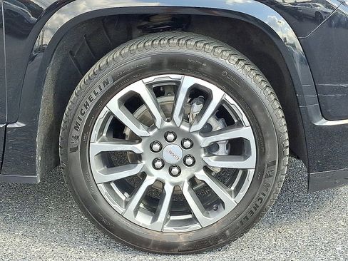 Used 2021 GMC Acadia Denali w/ Denali Ultimate Package AWD/4WD image 8